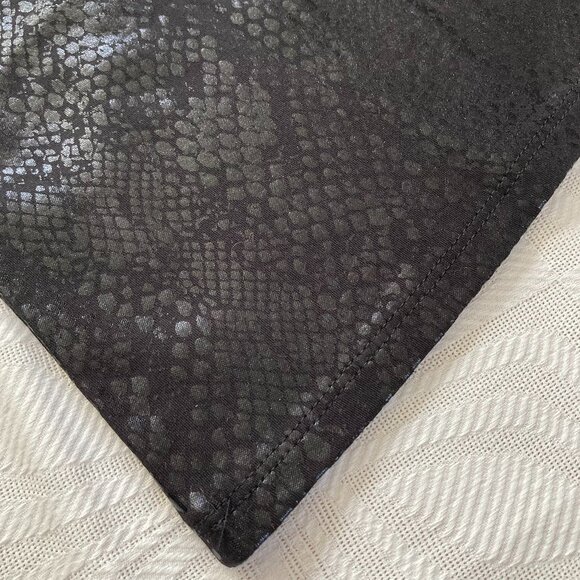 WHBM BLACK TEXTURED SHORT SLEEVED TEE with BANDED COLLAR SIZE XXS - Picture 10 of 14